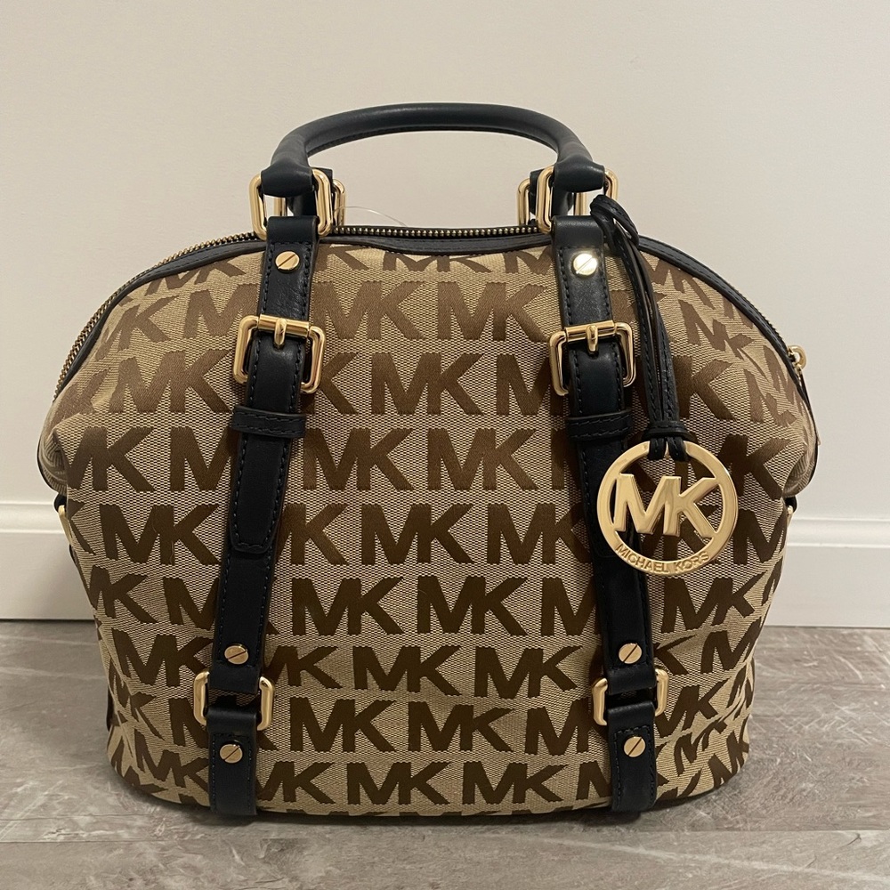 *New With Tag* Michael Kors Satchel